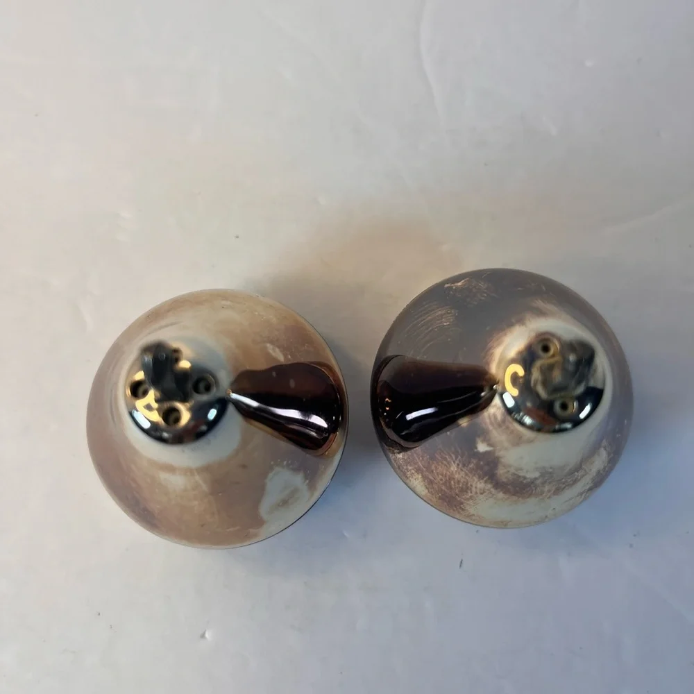 Silver Plate Pear Shaped Salt and Pepper Shakers Stems Heavy Vintage Classic.‎